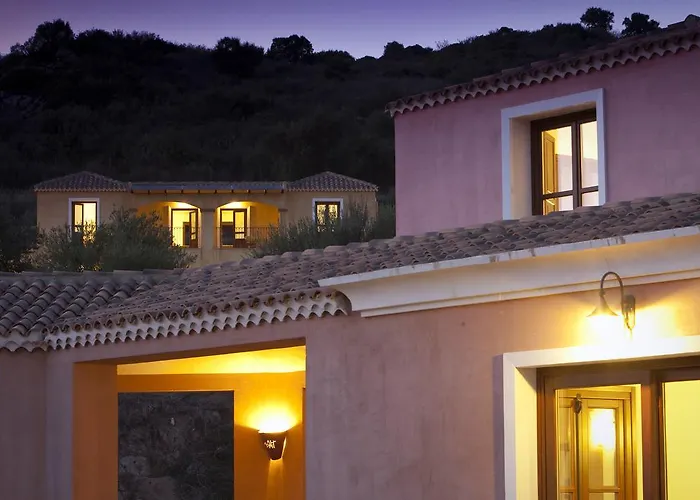 Funtana Ena 酒店 Loceri