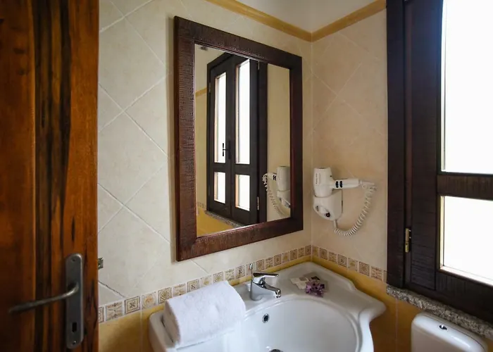 酒店 Funtana Ena Loceri