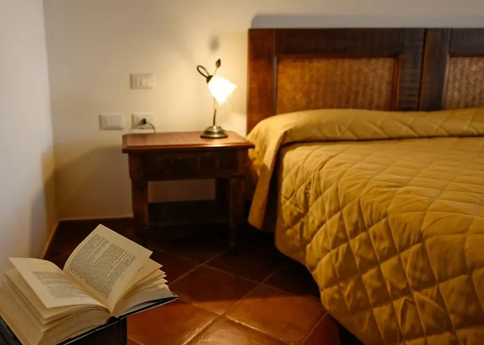 Funtana Ena 酒店 Loceri